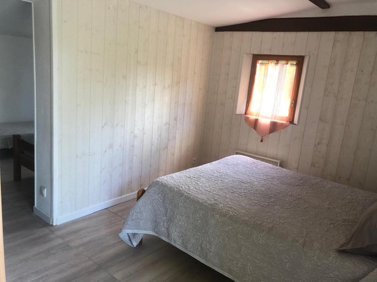 Chambre D'Hotes La Cavaille Veyrines-de-Vergt 外观 照片